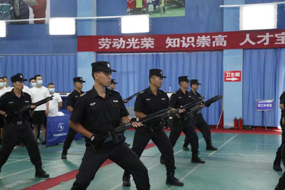 這個盛夏，他們?nèi)计鸨０仓盎稹保? /></div>

						
						<div   id=