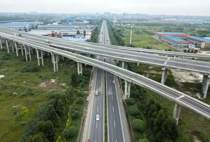 【決戰(zhàn)四季度】舊路煥新顏！這條路預(yù)計(jì)明年1月完成修復(fù)！
